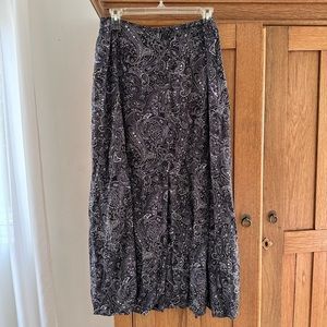 Black/purple Paisley Button Down Skirt, size XL